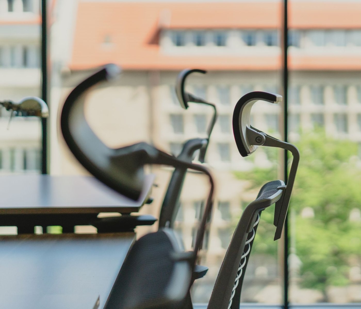 Ergonomischer Bürostuhl einstellen: 7-Schritte-Anleitung 1 Ergonomischer Bürostuhl einstellen: 7-Schritte-Anleitung